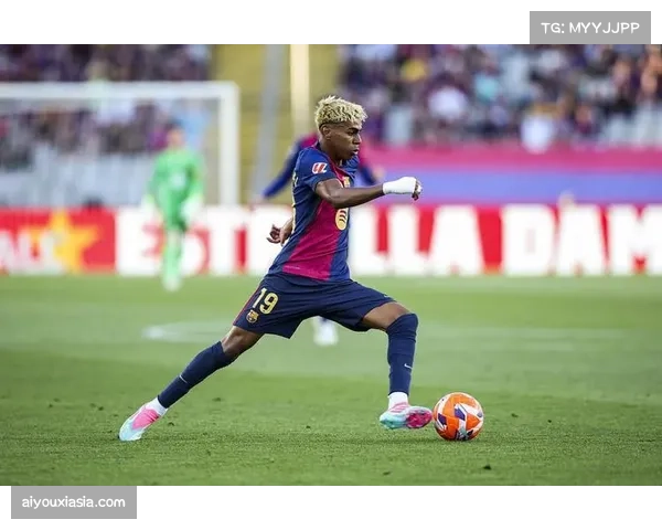 亚马尔改穿10号球衣担纲前场核心，7球10助折射巴萨新核成长